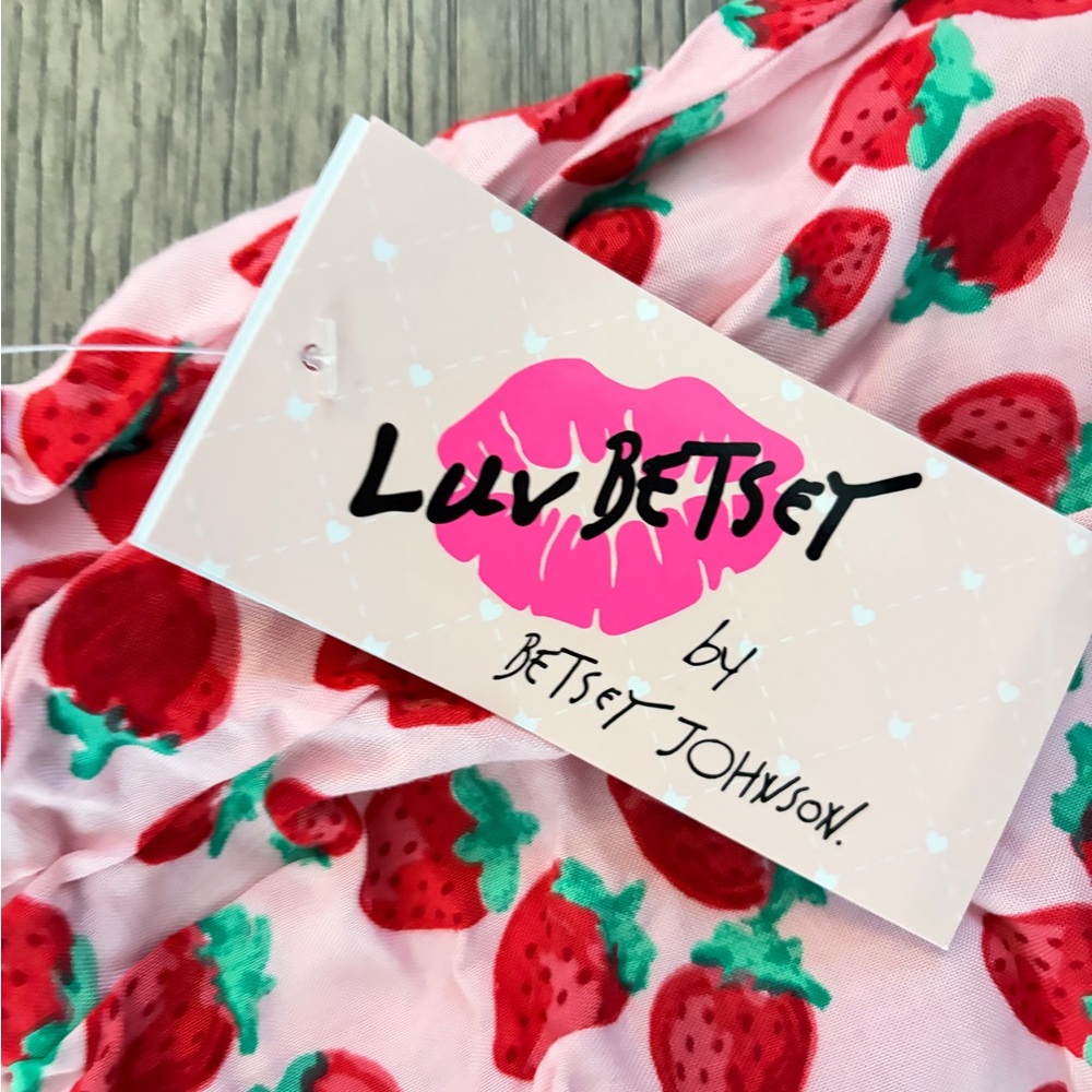 Luv Betsey by Betsey Johnson Strawberry Print Two Piece Set – Women’s Small NWT - Picture 4 of 6